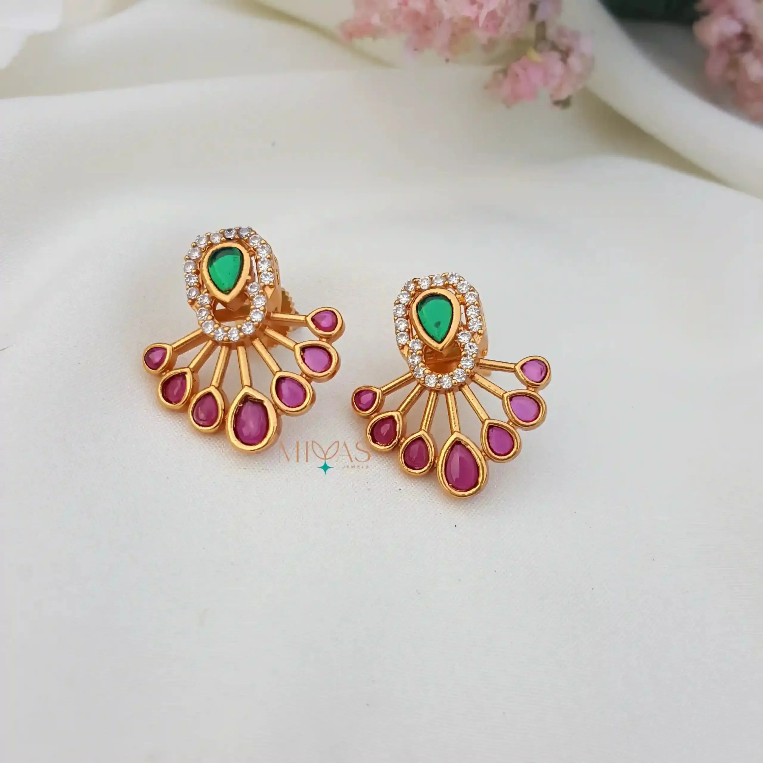 Beautiful Heritage Floral AD Stone Necklace
