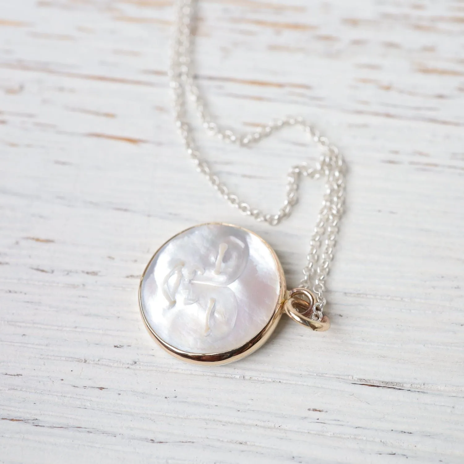 Lunarian Necklace - Mother of Pearl